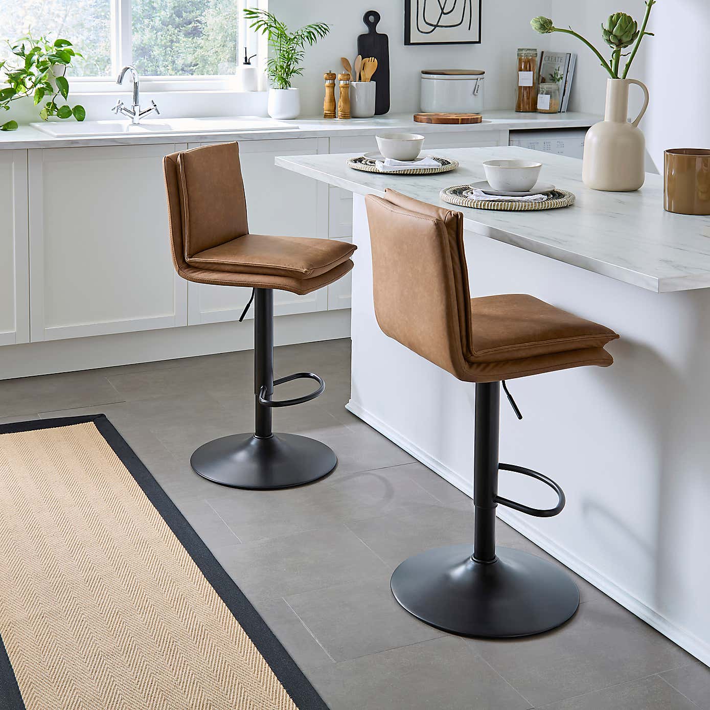 Carousel zoom image position 2 of 7