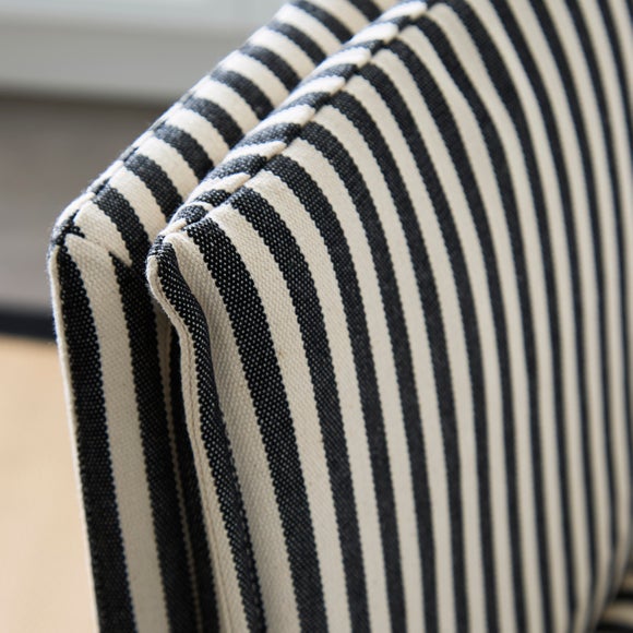 Carousel navigation image position 4 of 7