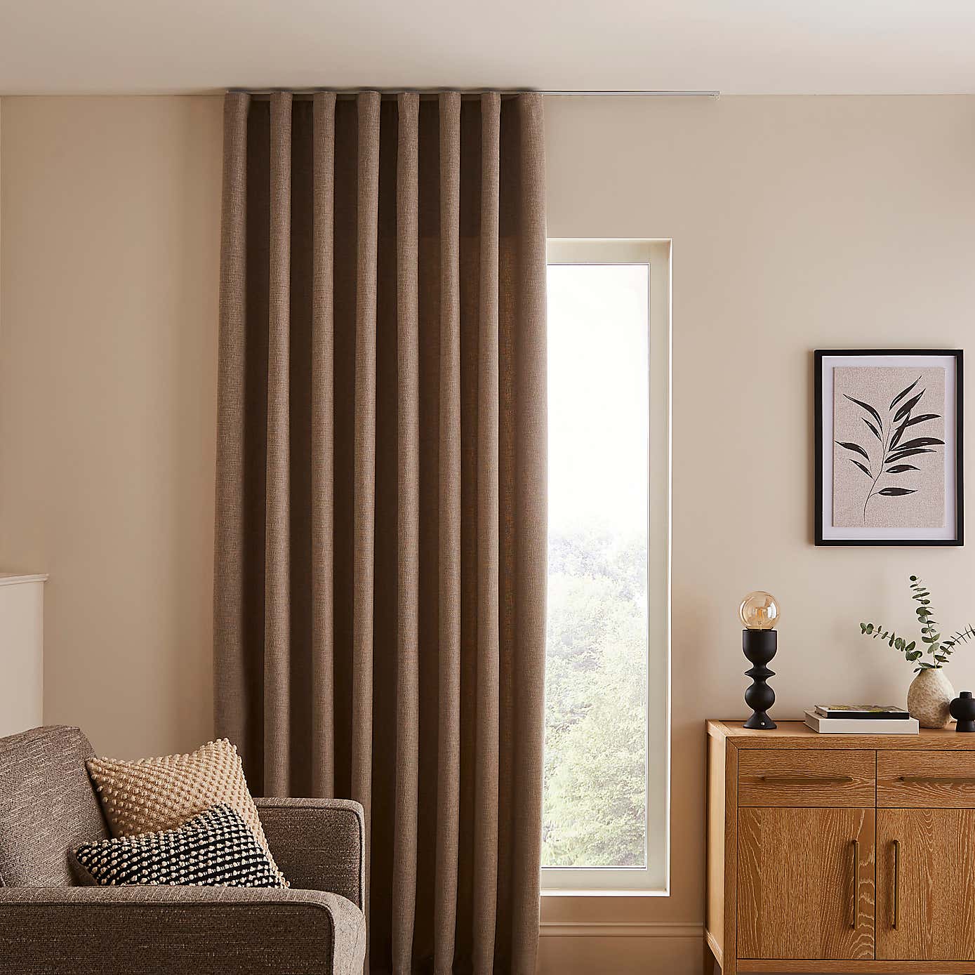 Carousel zoom image position 2 of 4