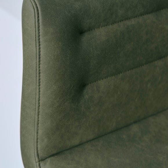 Carousel navigation image position 3 of 7