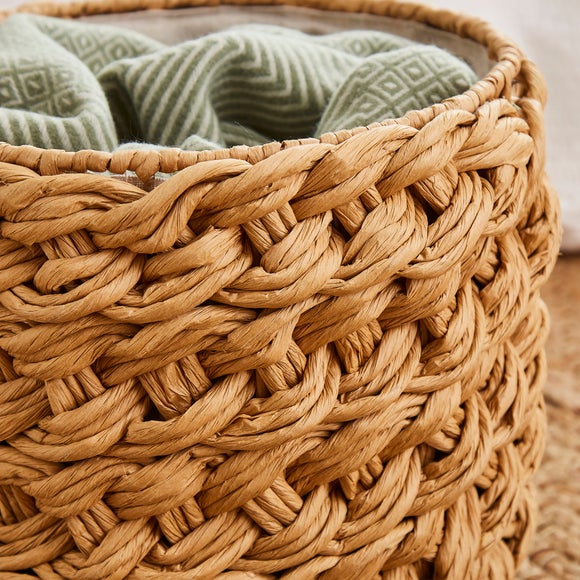 Carousel navigation image position 2 of 3