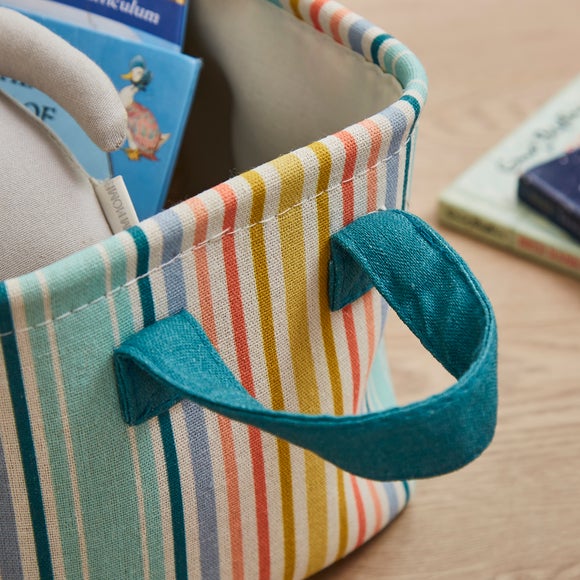 Carousel navigation image position 2 of 3