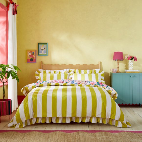 Carousel navigation image position 3 of 7