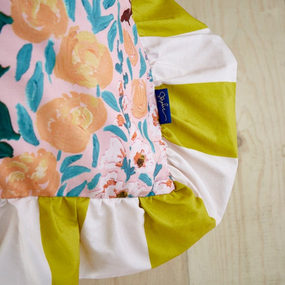 Carousel navigation image position 5 of 7