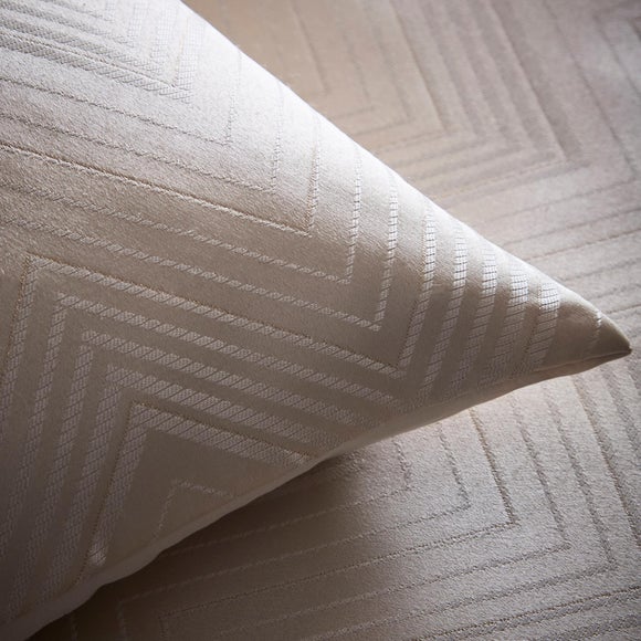 Carousel navigation image position 3 of 6