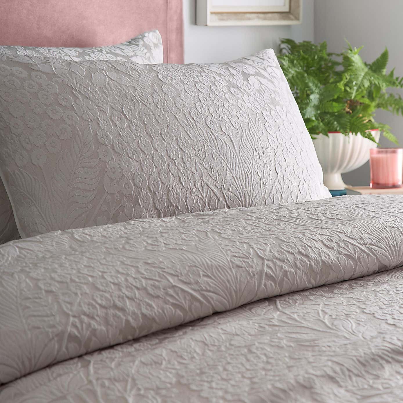 Carousel zoom image position 2 of 5