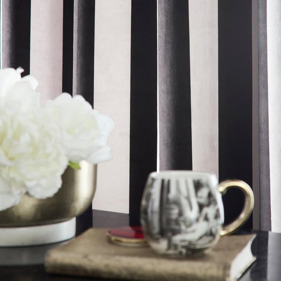 Carousel navigation image position 4 of 5