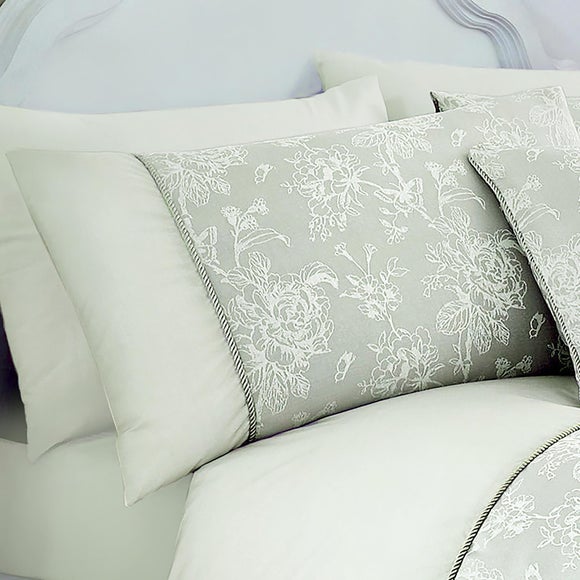 Carousel navigation image position 2 of 3