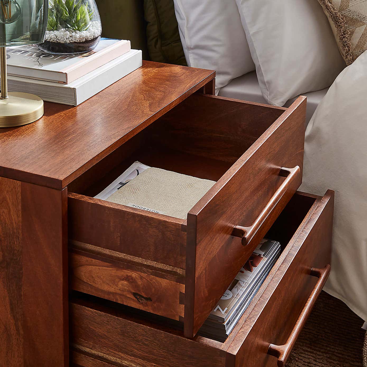 Carousel zoom image position 3 of 8