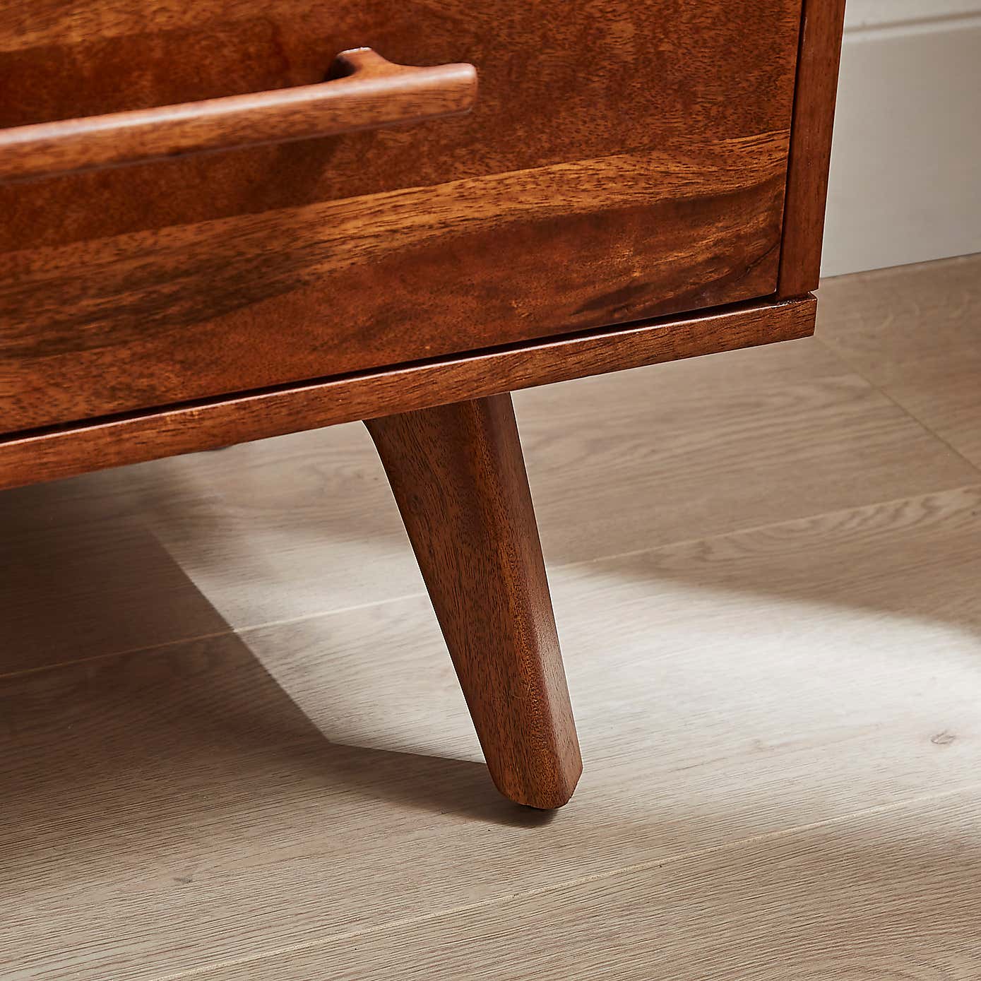 Carousel zoom image position 4 of 8