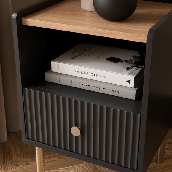 Carousel navigation image position 3 of 8