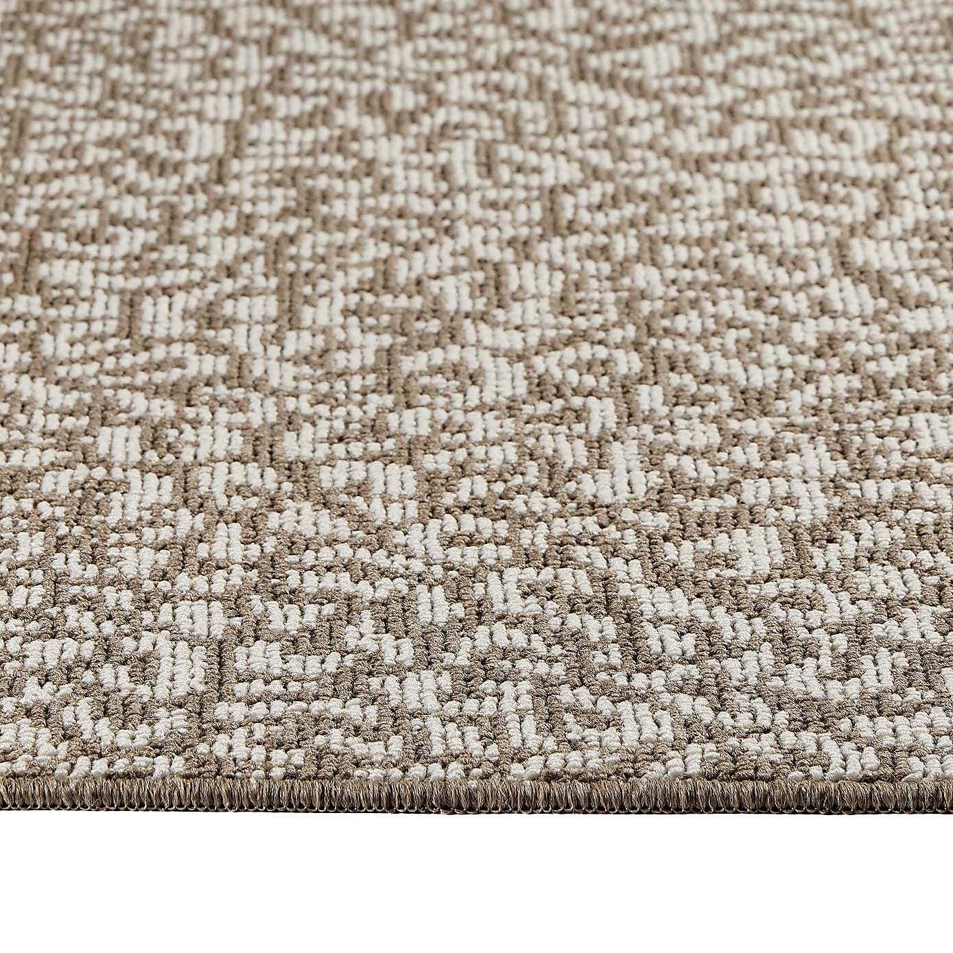 Carousel zoom image position 2 of 4