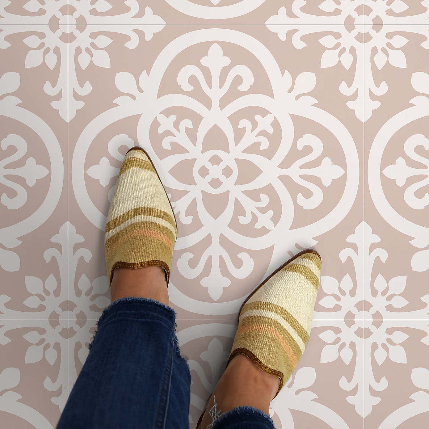 Carousel zoom image position 4 of 7