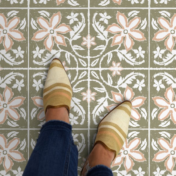 Carousel navigation image position 4 of 8