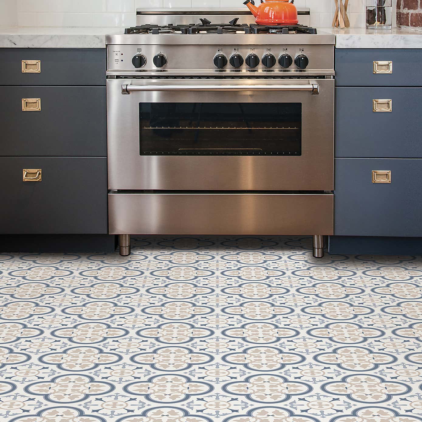 Carousel zoom image position 3 of 7