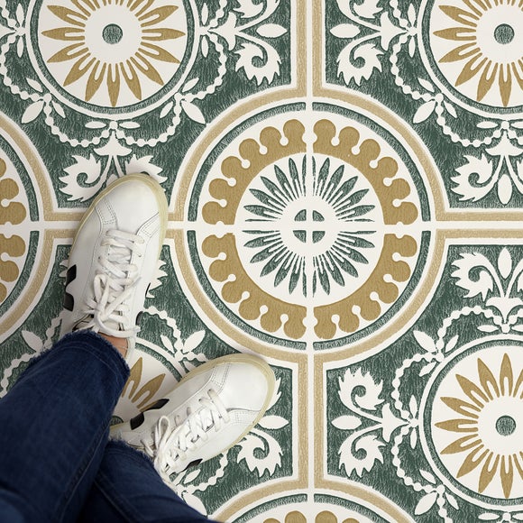 Carousel navigation image position 4 of 7