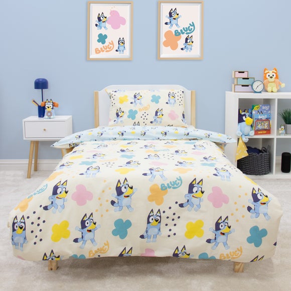 Carousel navigation image position 2 of 6