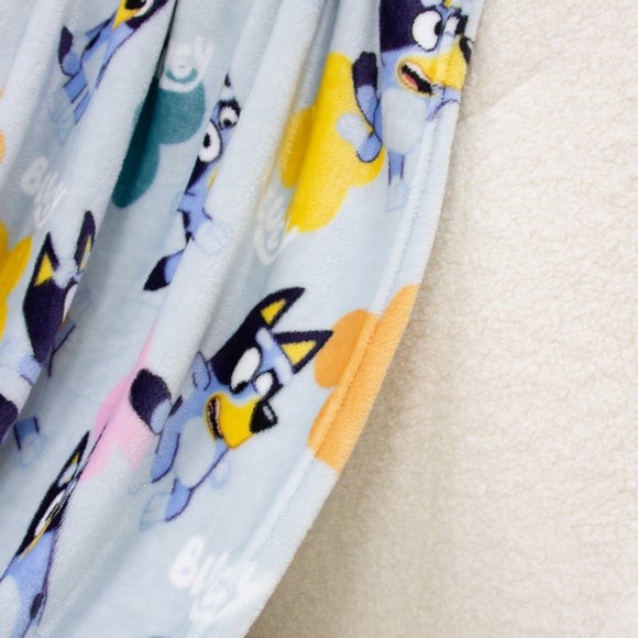 Carousel navigation image position 2 of 4