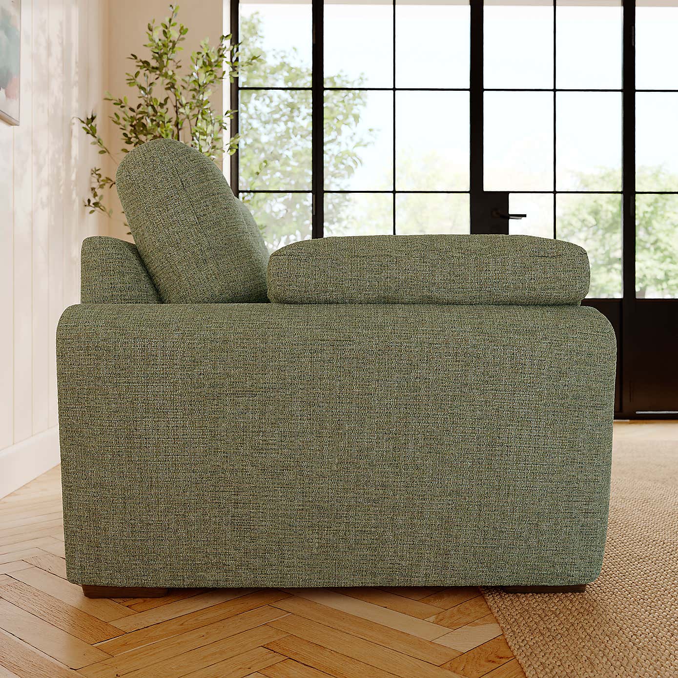 Carousel zoom image position 3 of 9