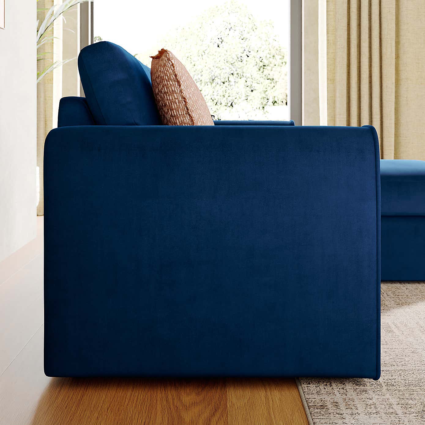 Carousel zoom image position 3 of 8