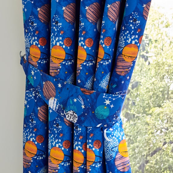 Carousel navigation image position 3 of 6