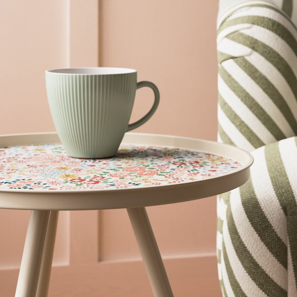 Carousel navigation image position 2 of 7