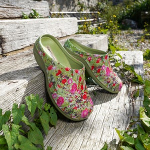 Backdoorshoes Womens Poppy Garden Clogs