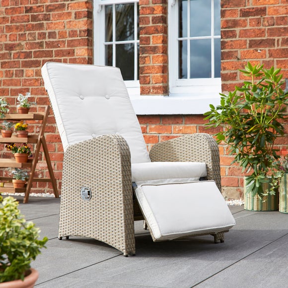 Carousel navigation image position 3 of 6