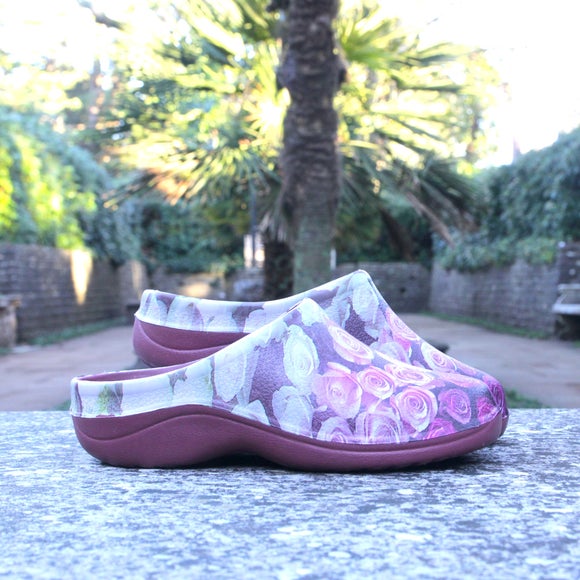 Carousel navigation image position 3 of 9