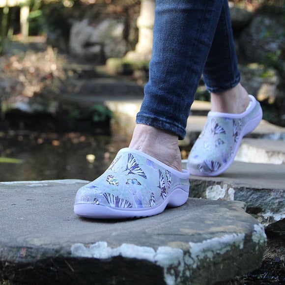 Backdoorshoes Women's Butterfly Garden Clogs