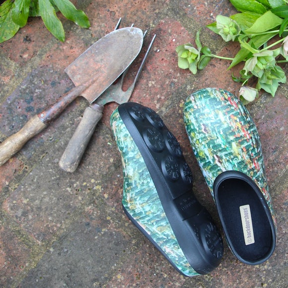 Carousel navigation image position 2 of 9