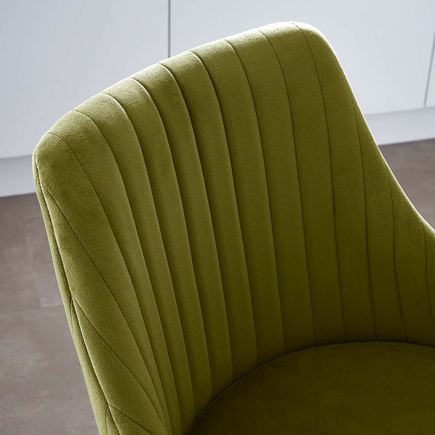 Carousel zoom image position 3 of 6