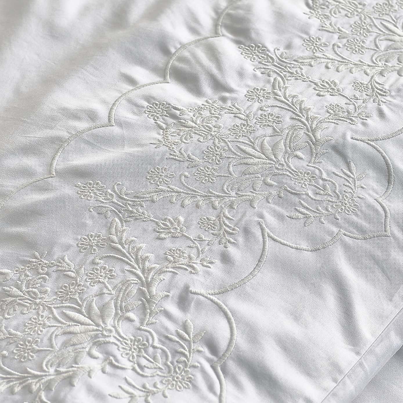 Carousel zoom image position 2 of 2