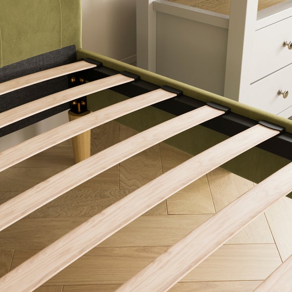 Carousel navigation image position 4 of 8