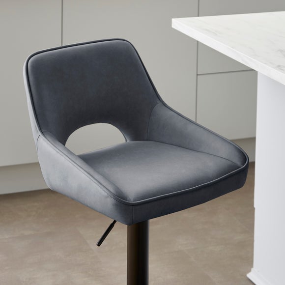 Carousel navigation image position 3 of 7