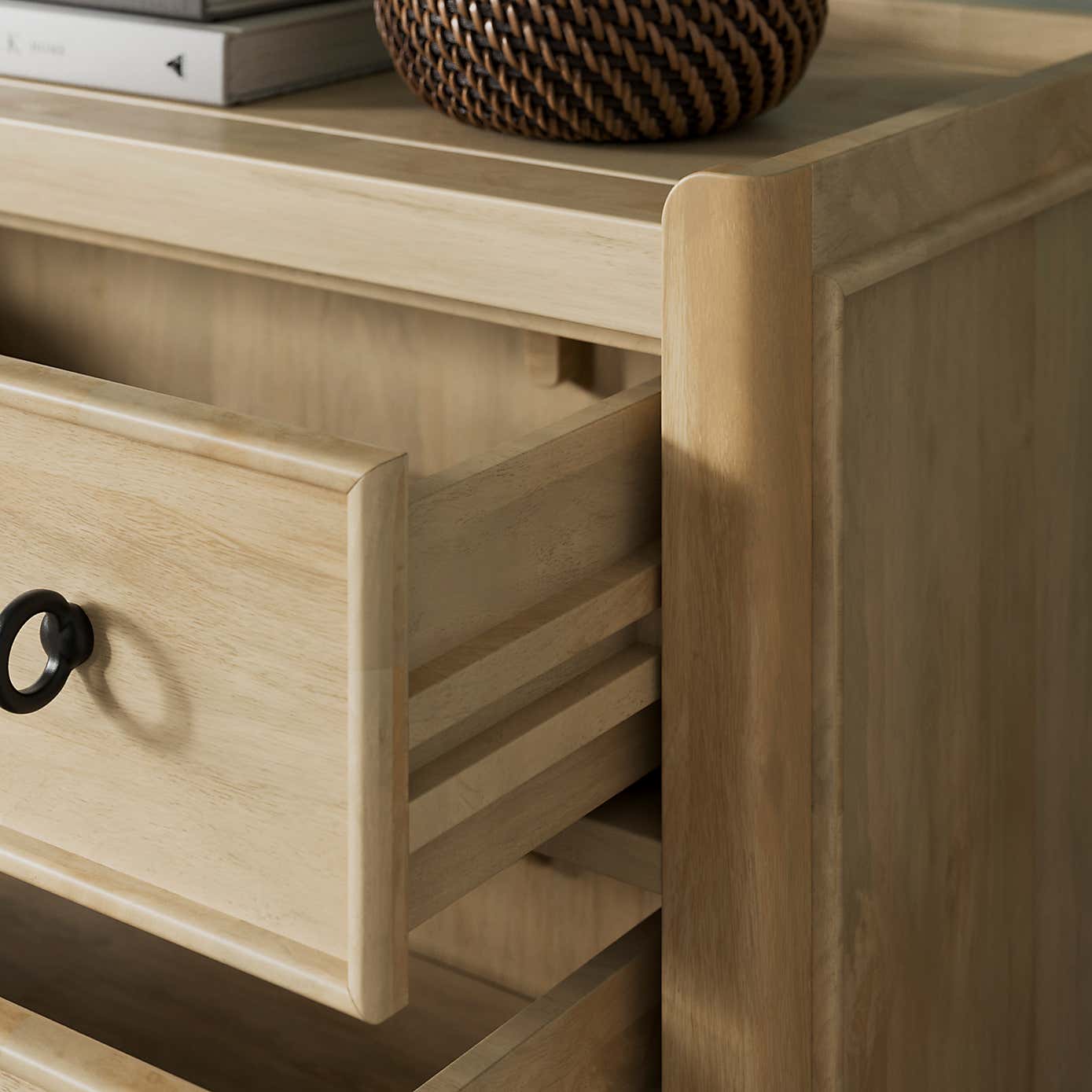 Carousel zoom image position 4 of 9