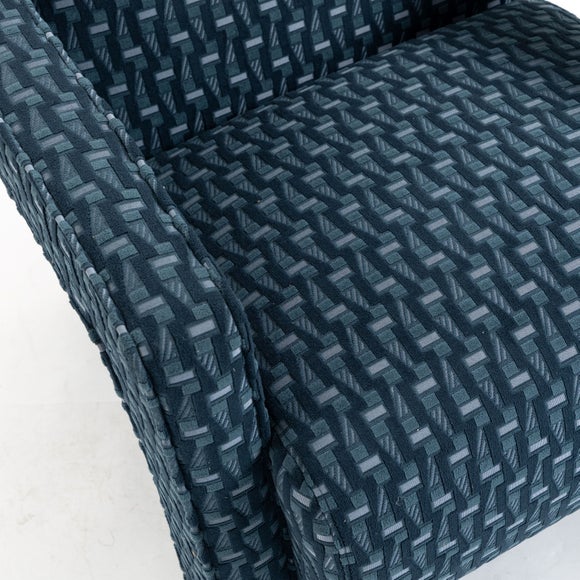 Carousel navigation image position 3 of 9