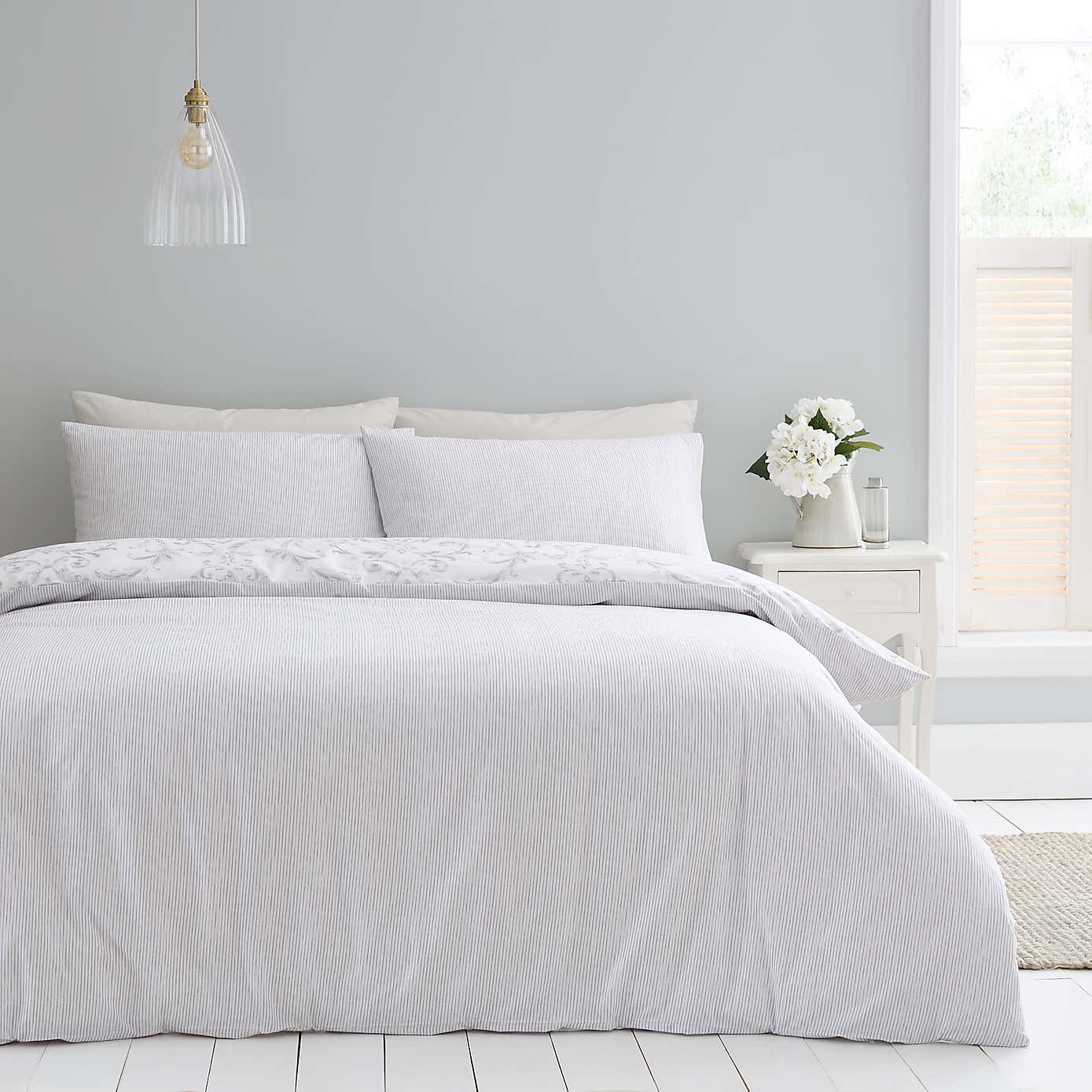 Carousel zoom image position 3 of 8