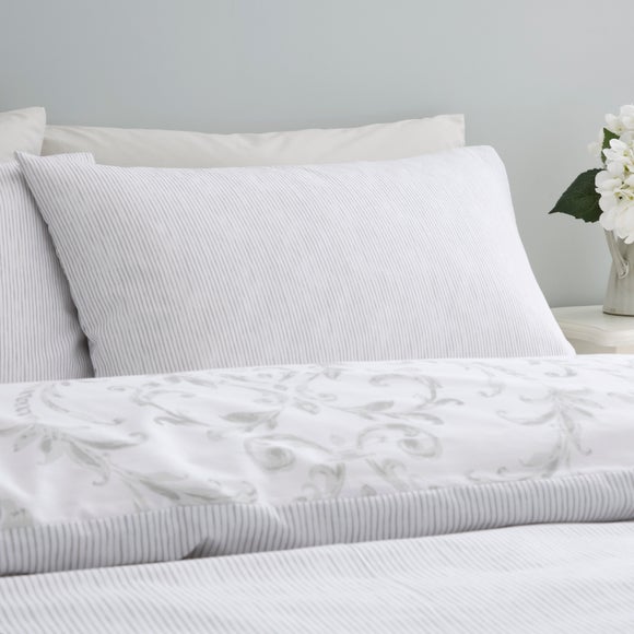 Carousel navigation image position 4 of 8