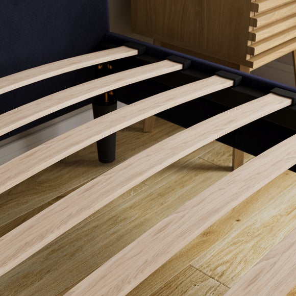 Carousel navigation image position 4 of 7