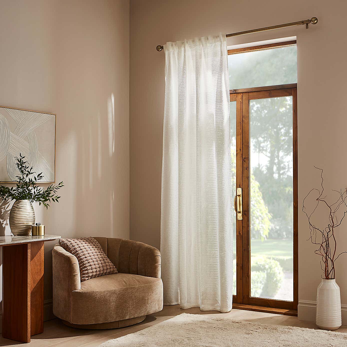 Carousel zoom image position 2 of 4