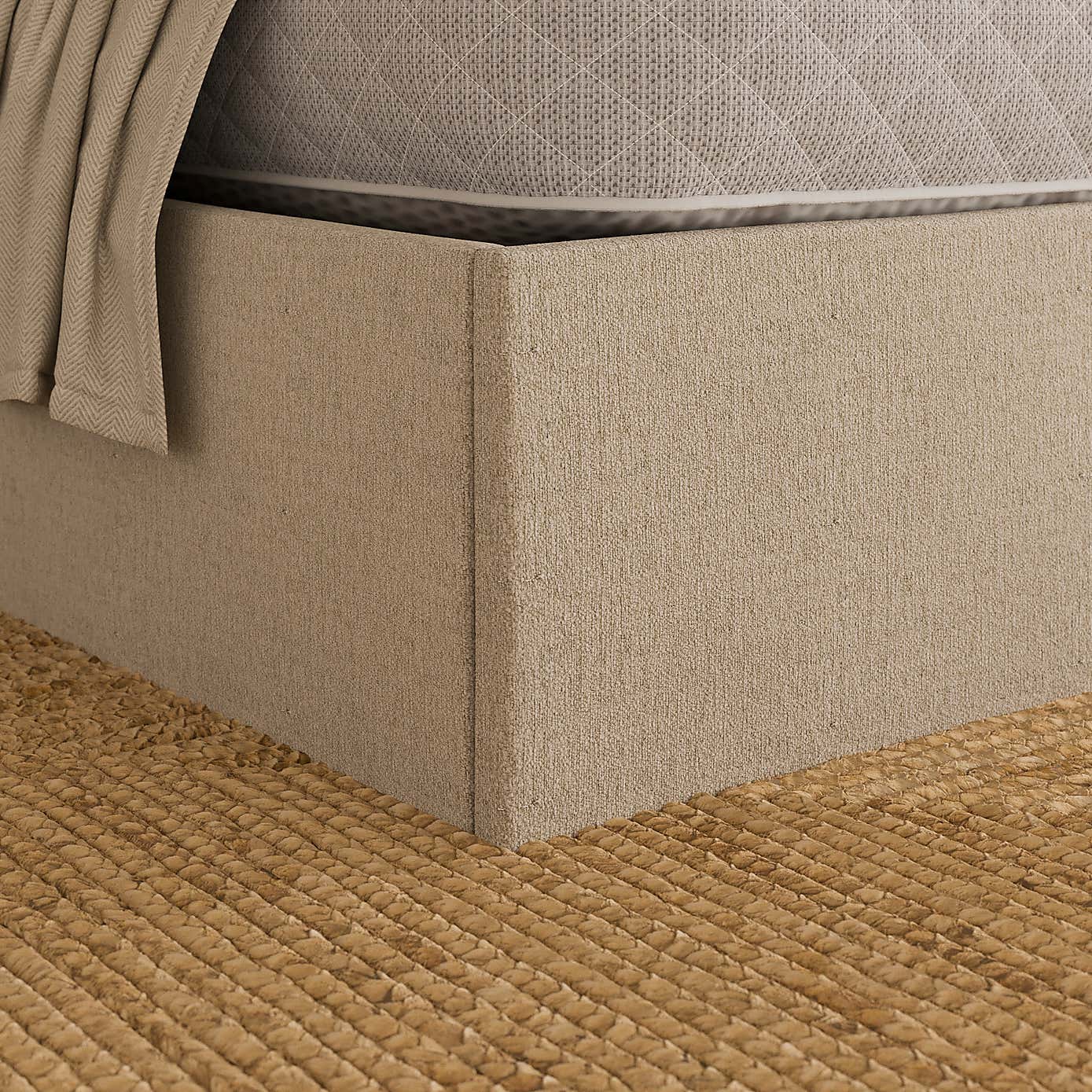 Carousel zoom image position 4 of 10