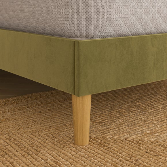 Carousel navigation image position 3 of 8