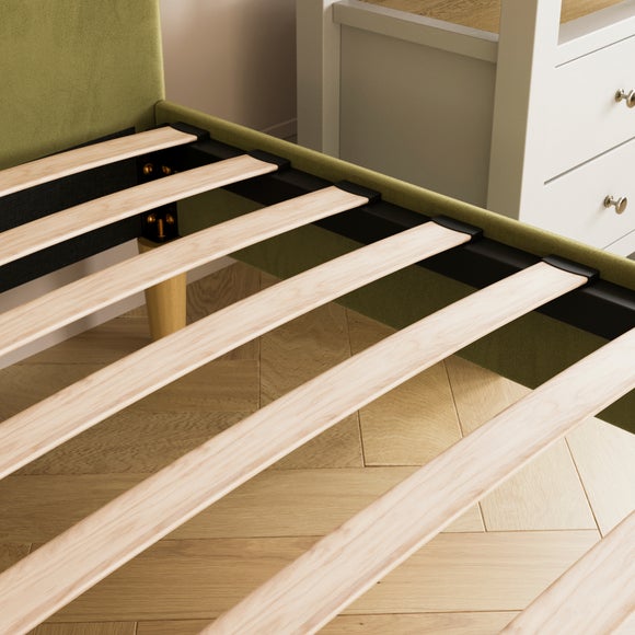 Carousel navigation image position 4 of 7