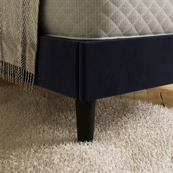 Carousel navigation image position 3 of 8