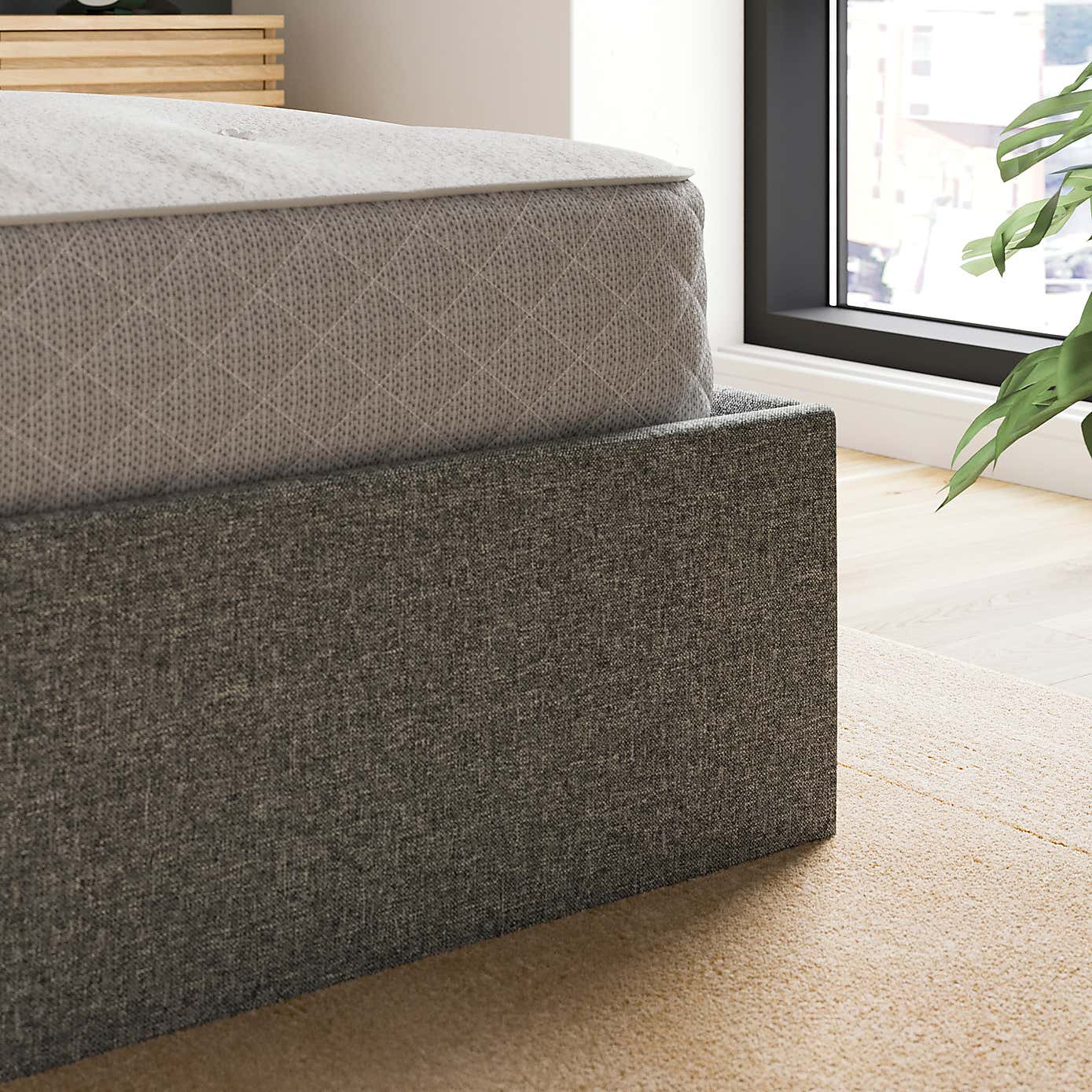 Carousel zoom image position 4 of 9