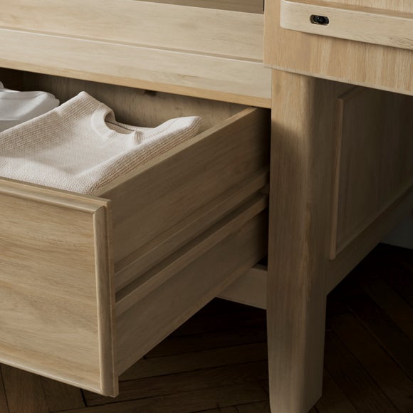 Carousel navigation image position 4 of 10