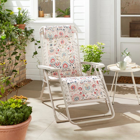 Carousel navigation image position 3 of 4