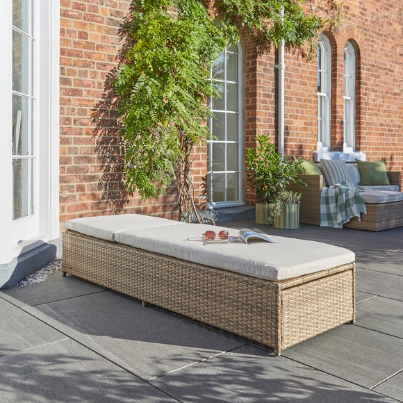 Carousel navigation image position 3 of 8