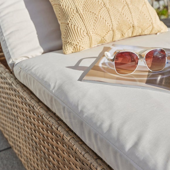 Carousel navigation image position 5 of 8